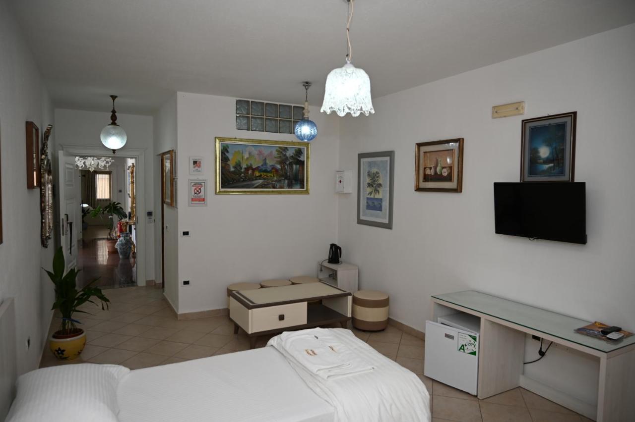 Aparthotel Shkodra Durrës Exteriör bild
