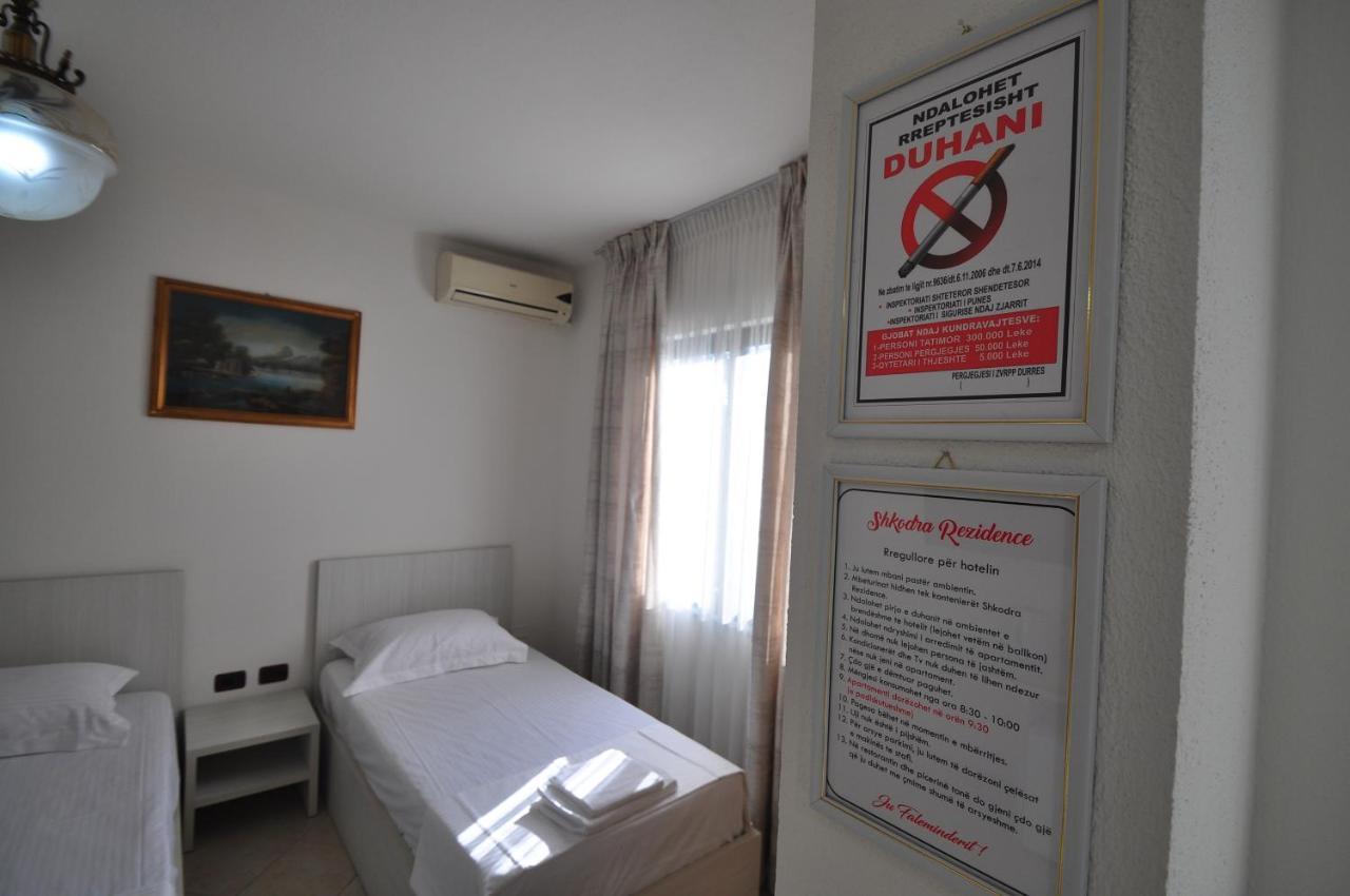 Aparthotel Shkodra Durrës Exteriör bild