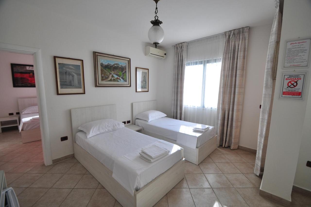 Aparthotel Shkodra Durrës Exteriör bild