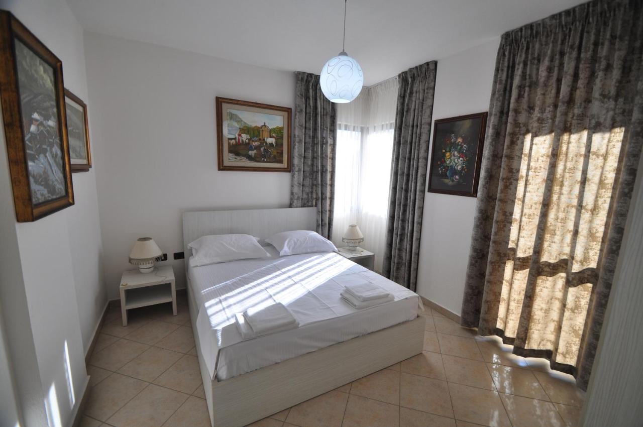 Aparthotel Shkodra Durrës Exteriör bild