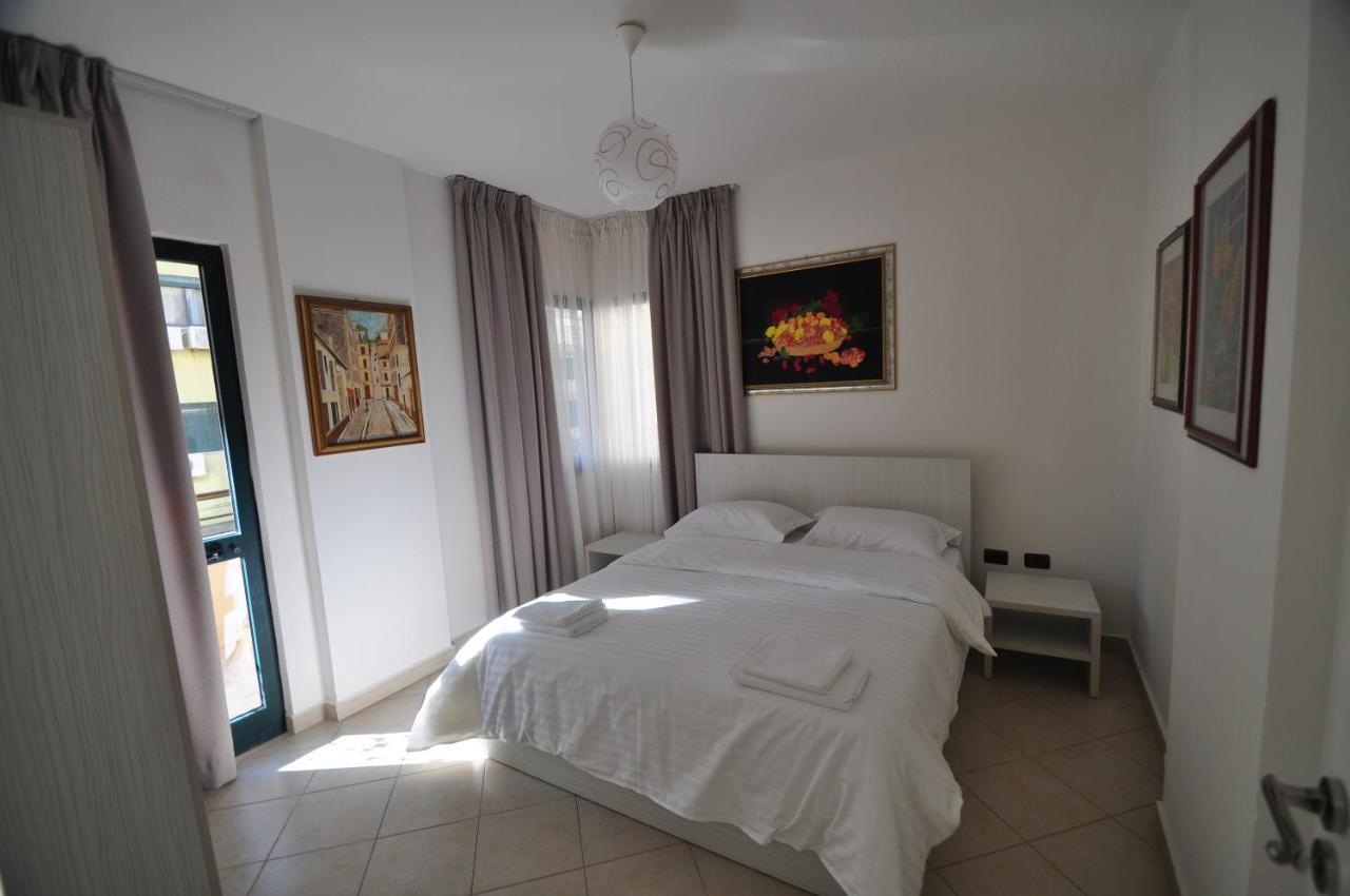 Aparthotel Shkodra Durrës Exteriör bild