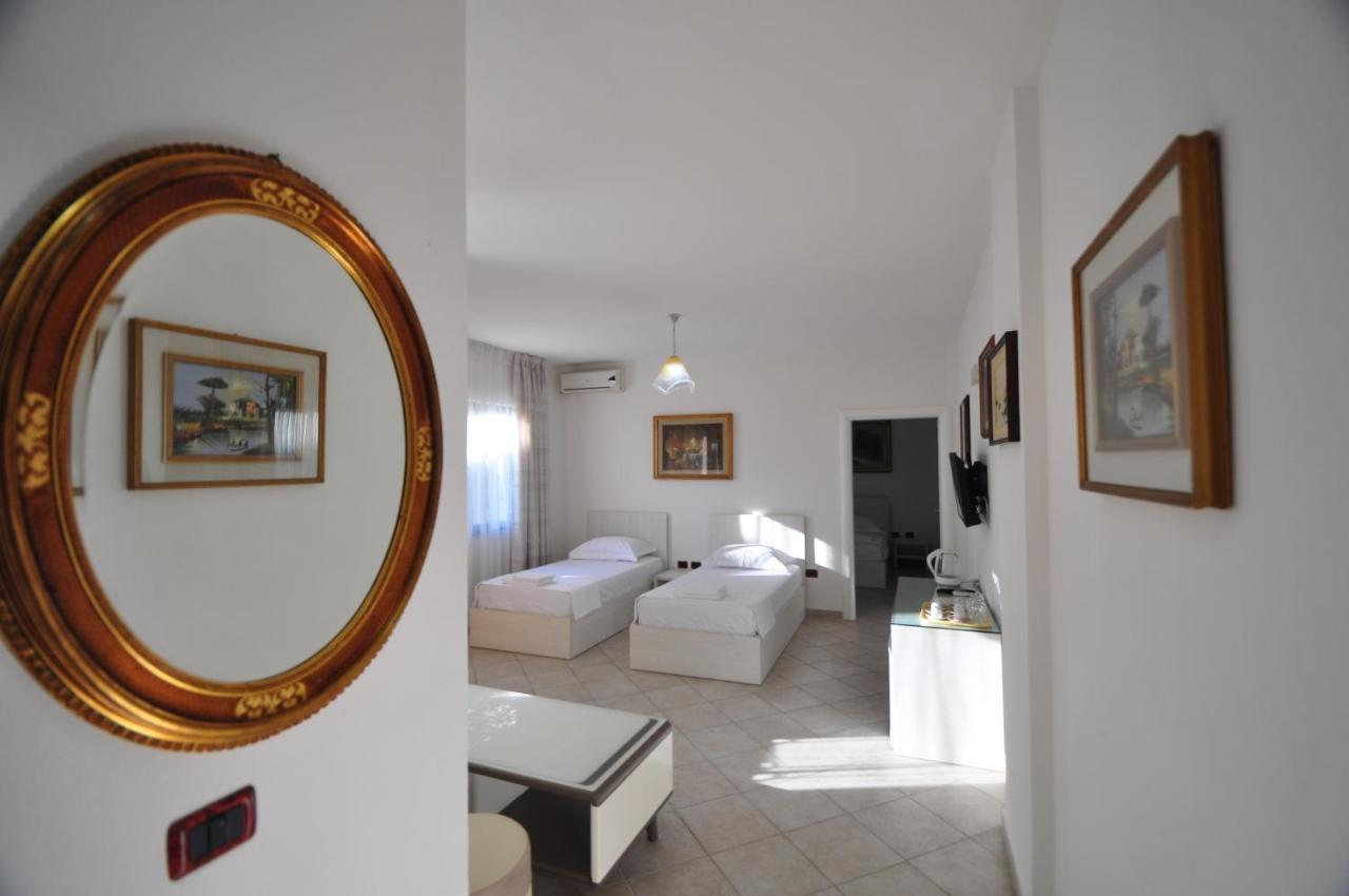 Aparthotel Shkodra Durrës Exteriör bild