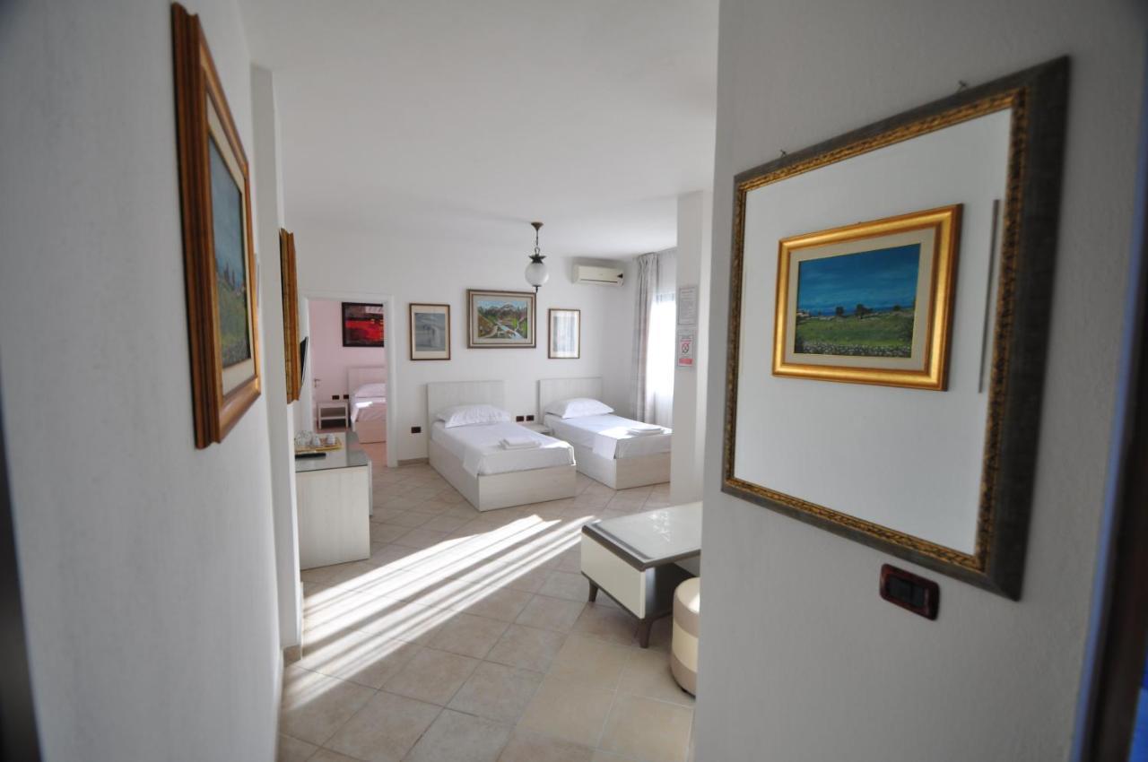 Aparthotel Shkodra Durrës Exteriör bild